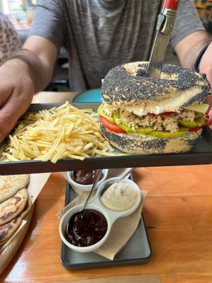  at Treis Laloun -Τρεις Λαλούν in Athens