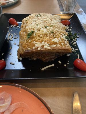   at Treis Laloun -Τρεις Λαλούν in Athens