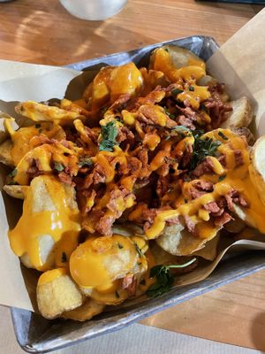   at Treis Laloun -Τρεις Λαλούν in Athens