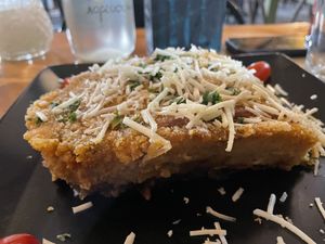   at Treis Laloun -Τρεις Λαλούν in Athens