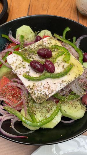   at Treis Laloun -Τρεις Λαλούν in Athens