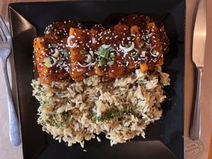   at Treis Laloun -Τρεις Λαλούν in Athens