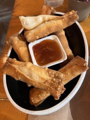   at Treis Laloun -Τρεις Λαλούν in Athens