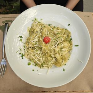 Pasta ravioli at Treis Laloun -Τρεις Λαλούν in Athens