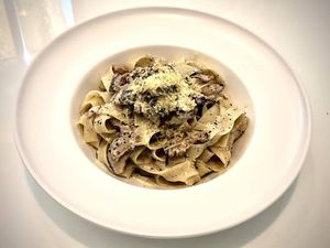 Black Truffle Mushroom Pappardella with Cream Sauce and Parmesan Cheese 巴馬臣芝士黑松露寬蛋麵 (Photo by 素素樂) at Veg-mind Cafe in New Territories
