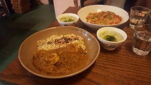 curry et risotto à la sauce tomate at Le Coccole in Osaka