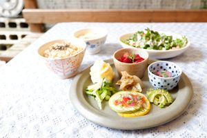 it is a dinner set ¥1800
it makes people full and satisfied a lot  actually !!

it is very tasty and healthy nourishing !!

The delis are changed everyday and used seasonal vegetable.
 at Le Coccole in Osaka