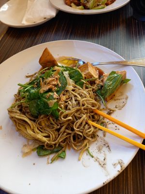 House noodles with tofu at House of Nanking in San Francisco
