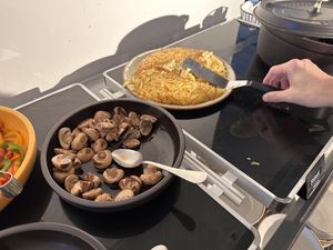 Hash browns   at Riders Restaurant  in Laax