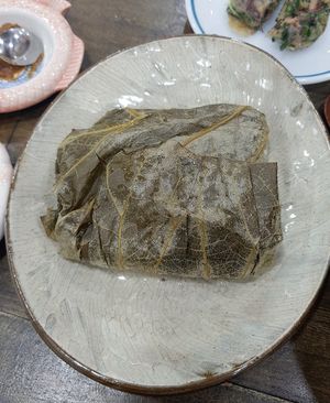 Lotus leaf rice at Memil Eondeok - 메밀언덕 in Seoul