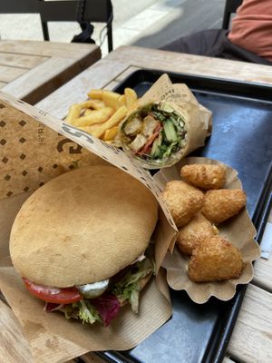 Chilli Burger, Kitchen Wrap, Fries and Chili Cheese Bites   at Swing Kitchen in Innsbruck