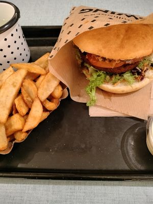 Swing burger at Swing Kitchen in Innsbruck