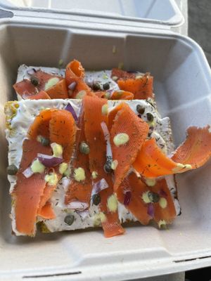 carrot “lox” 😋😋 at Peace n Loaf in San Juan