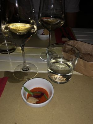 Assaggio di crema di peperoni con carasau at Cerchio Rosso in Cagliari