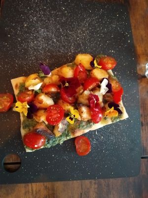 Artisanal pizza 'Garden' at Sonflour in Cork