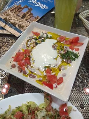 Foul tahine / Habas tahina o pasta de sésamo  at Palmira in Granada