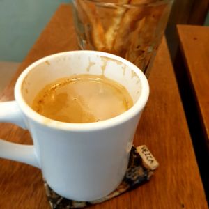 nice oat latte 😋 at Vezza in Seoul