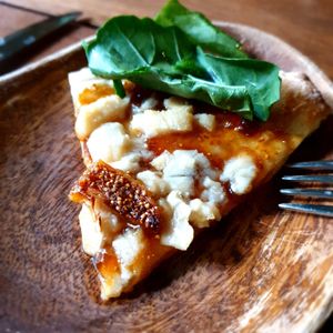 fig and vegan cheese... sweet fig jam at Vezza in Seoul