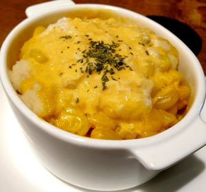 mac n cheese at Vezza in Seoul
