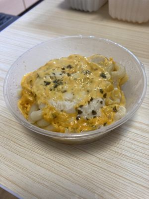 Vegan mac and cheese  at Vezza in Seoul