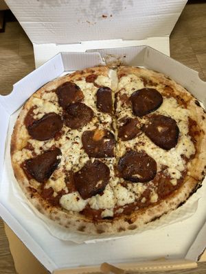 Vegan pepperoni pie  at Vezza in Seoul