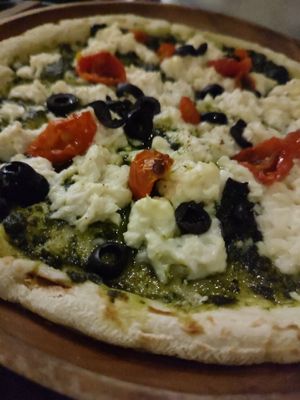 Pesto mozzarella pizza - amazingg #Veganuary at Vezza in Seoul