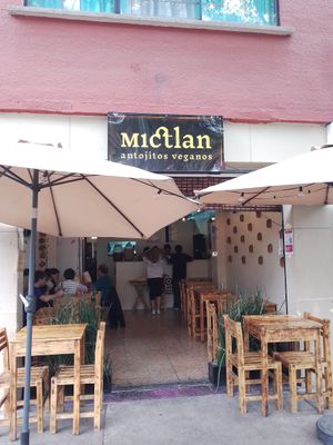 Sobre Av. Cuauhtémoc at Mictlan Antojitos Veganos in Mexico City