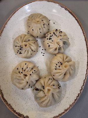 Veggie momos at Penpa's in Schaffhausen