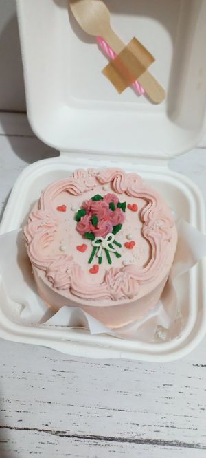 Lunch cake Día de la Madre 🌸💐🌹 at EkoSana - Postres Veganos in Lima