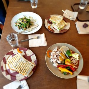 our set that day at Qyun Fermented Cafe 큔 in Seoul