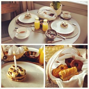 Breakfast pancakes at Mod Santorini in Santorini