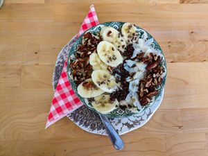 Vegan Oatmeal Bowl at Meneer De Boer at Meneer De Boer in Eindhoven