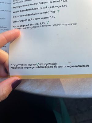 Vermelding dat er een vegan menu beschikbaar is op de reguliere kaart  at Pannekoekhuis De Nachtegaal in Rotterdam