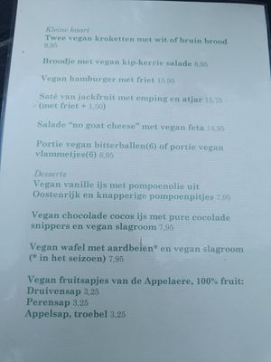 New vegan menucard at Pannekoekhuis De Nachtegaal in Rotterdam