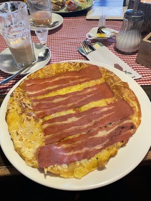 Vegan bacon and cheese pancake  at Pannekoekhuis De Nachtegaal in Rotterdam