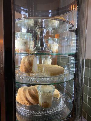 One of the Cake fridges  at Schwung und Schwebe in Leipzig