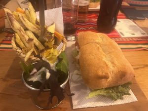 Burger aux haricots blancs   at Chakruna Native Burgers in Cusco
