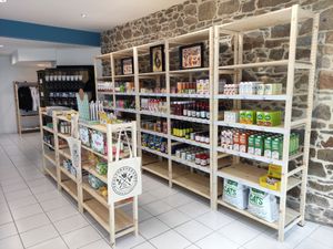 Interior (grocery & cosmetic) at Kultur Végane in Saint-brieuc