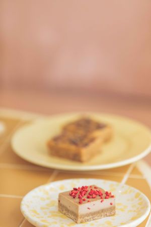 Raw white chocolate banana brownie topped with freeze dried raspberries at Banacado in Stockholm