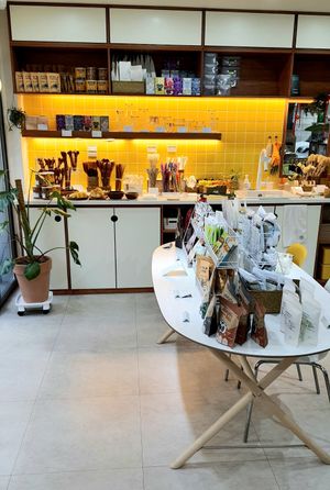 Snacks at Jigushop - Yeonnam District 지구샵 홈&베이커리 연남점 in Seoul