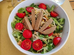 Seitan salad at Yachting Bar in Marciana Marina