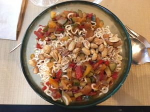 Noodles with peanuts and peppers at Fangas Veg in Coimbra