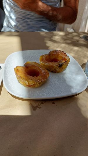 Oven baked apple at Fangas Veg in Coimbra