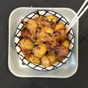 Castanhas com cebola caramelizada at Fangas Veg in Coimbra