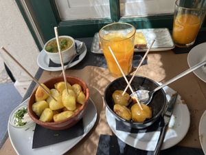 Everythingg  at Fangas Veg in Coimbra