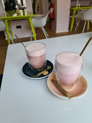 Ruby hot chocolate  #Veganuary at Heppy Green in Frankfurt