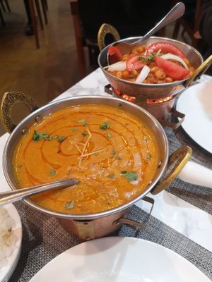 Vegan curries at Bombay Brau - U-dong in Busan