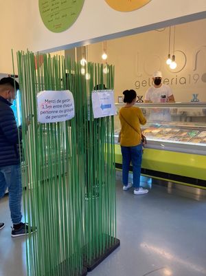 Social distancing  at Loom Gelateria 1900 in Lausanne