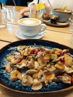 vegan, sehr lecker at Kaffeesaurus in Cologne