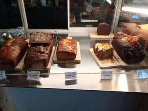 vegan cakes at Kaffeesaurus in Cologne